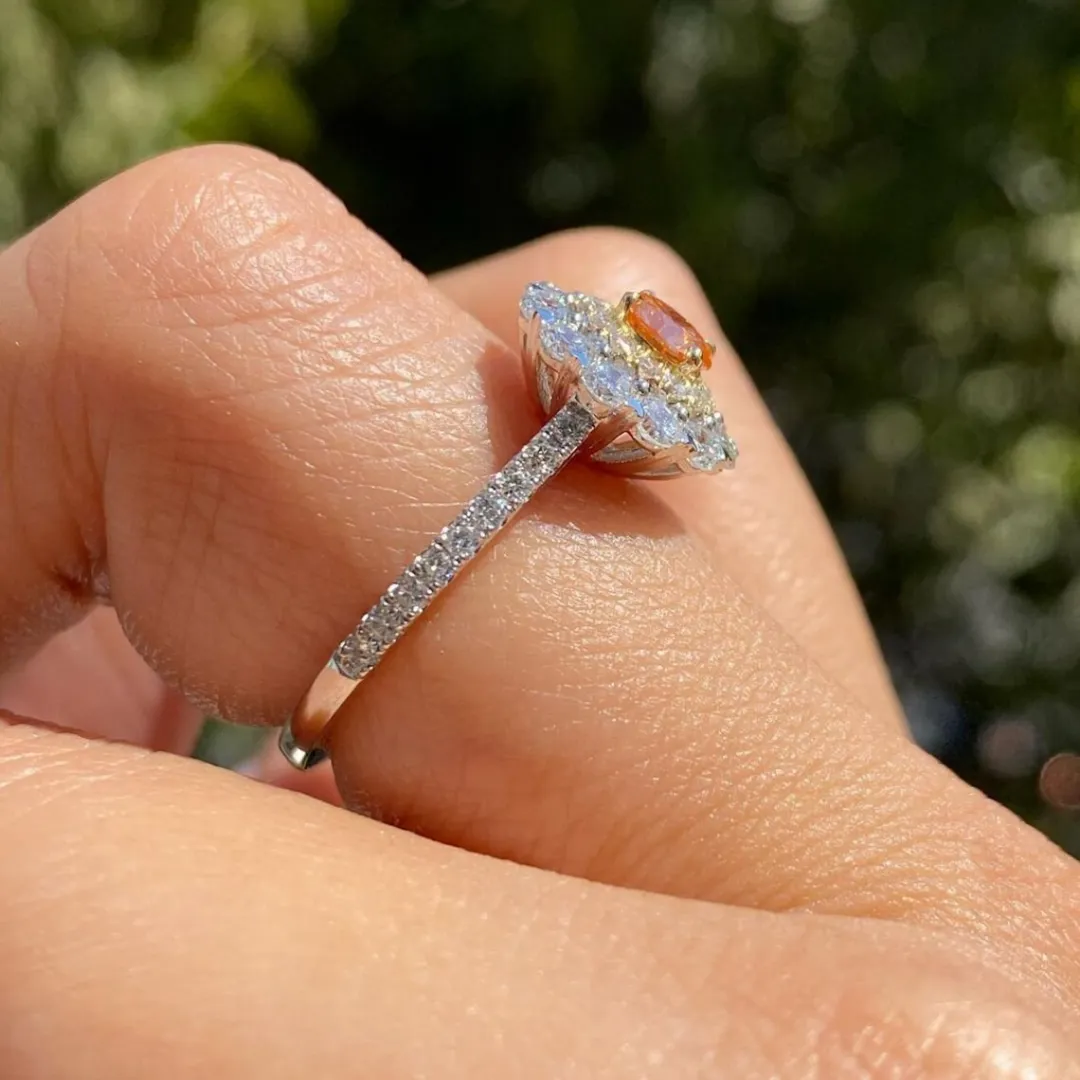 /public/photos/live/Vintage Champagne Moissanite Woman Halo Ring 541 (2).webp